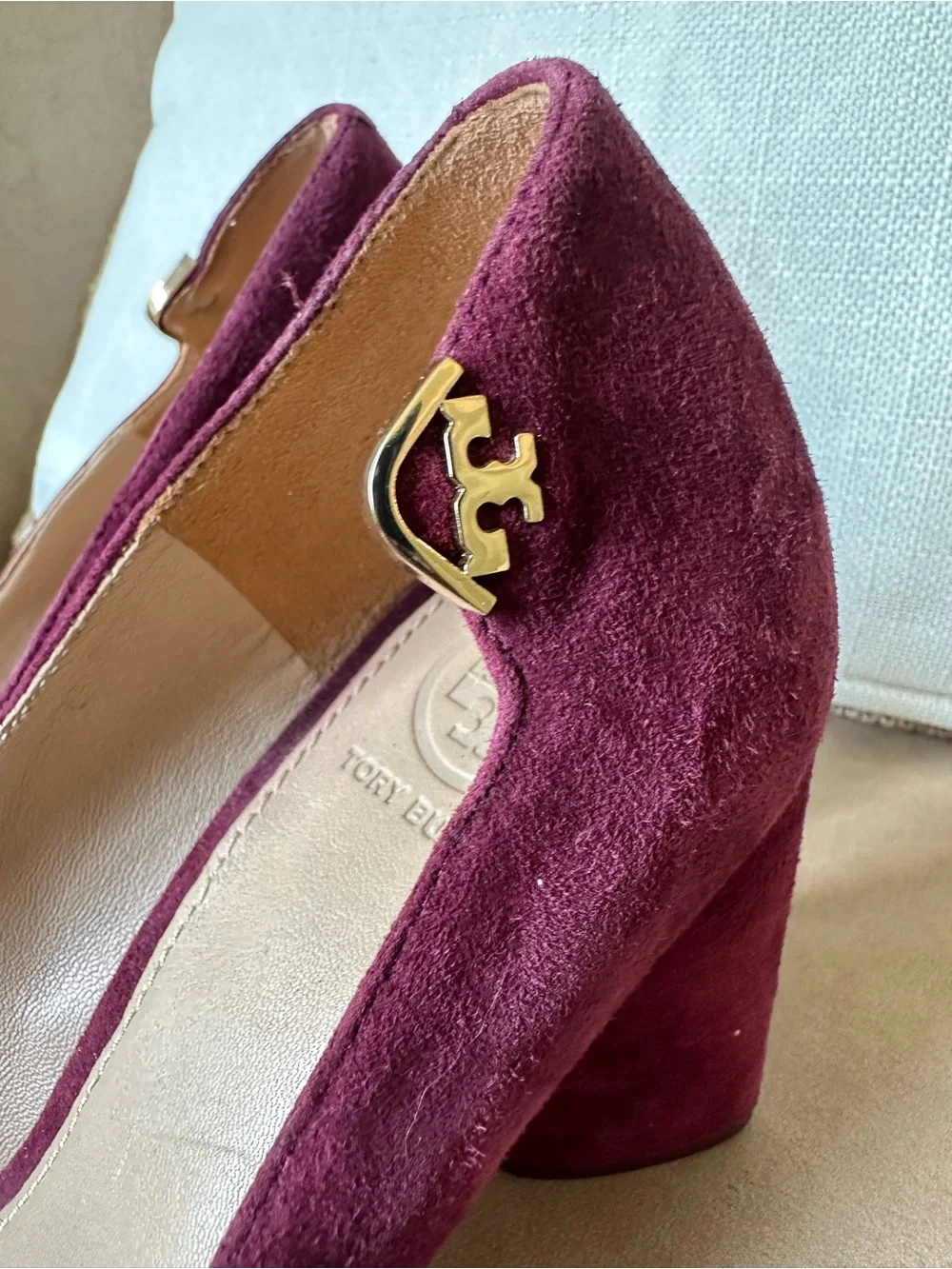 Tory Burch Elizabeth Round-Toe 85MM Pump Port Plum Heel size 8.5